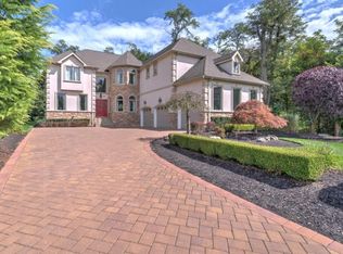 136 Millhurst Rd, Manalapan, NJ 07726