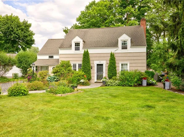 292 Chelmsford Rd, Rochester, NY 14618
