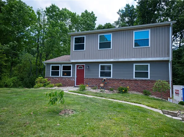 136 Keithwood Dr, Valencia, PA 16059