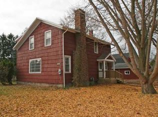 1821 Five Mile Line Rd, Penfield, NY 14526