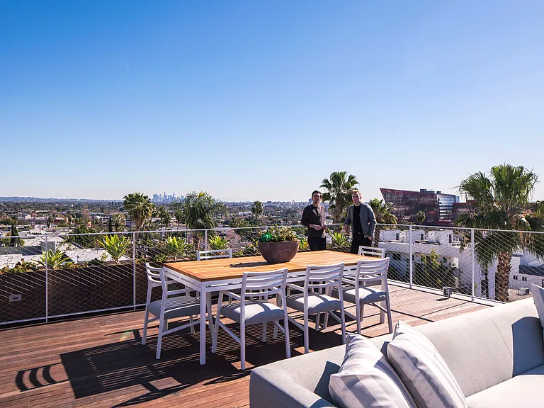 935 N San Vicente Blvd #7 — Photo 18