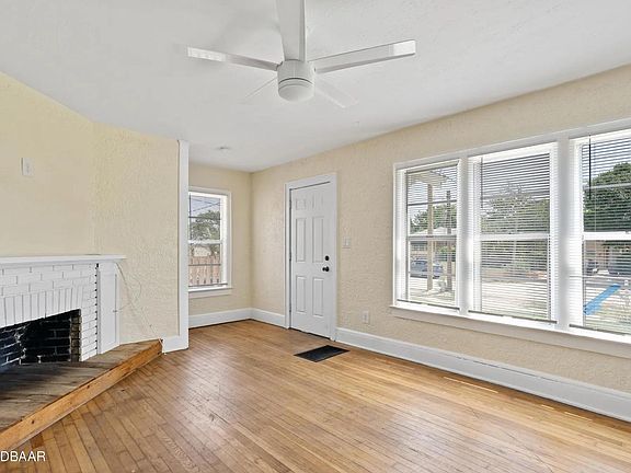5th image of 725 N Peninsula Dr #1