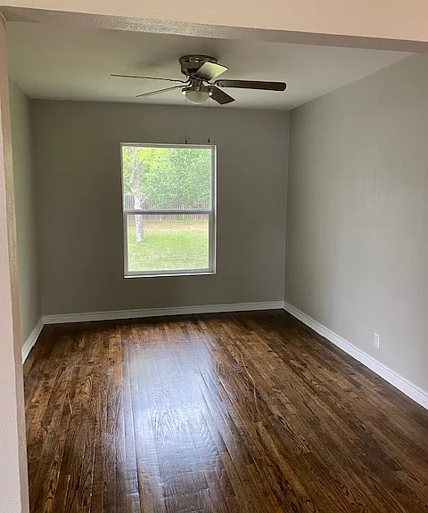 141 S Carroll St — Photo 12