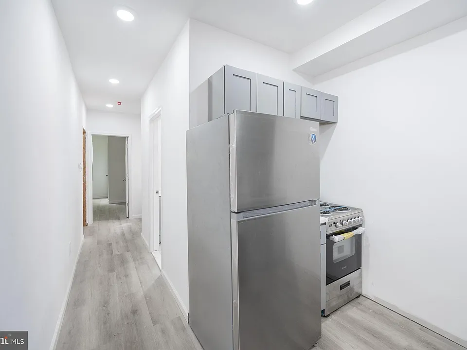 948 Belmont Ave #2