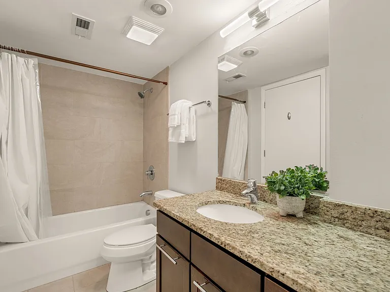 2201 2nd St NW #11 — Photo 5