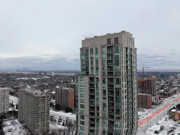 30 Elm Dr W, Mississauga, ON