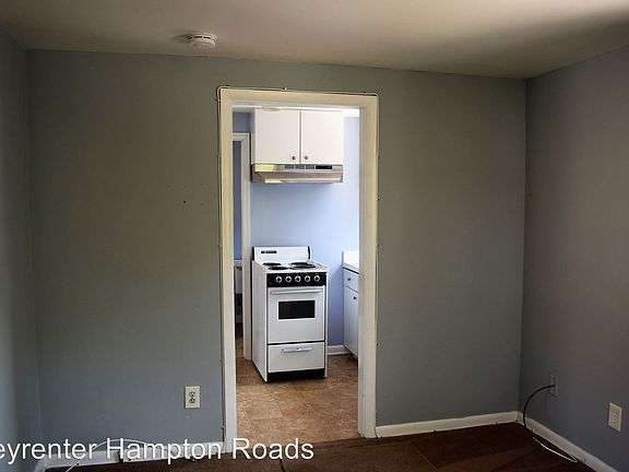 5th image of 3625 S Warwick Cir APT D