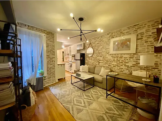 Rented by Highline Residential | media 9