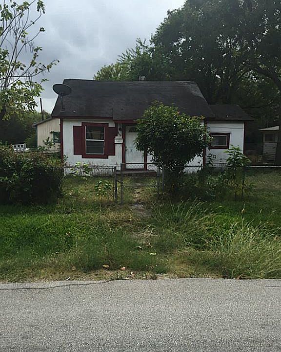 1st image of 510 Neyland St