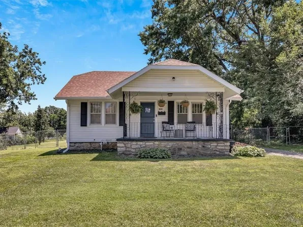 9309 Huhn Blvd, Kansas City, MO 64133