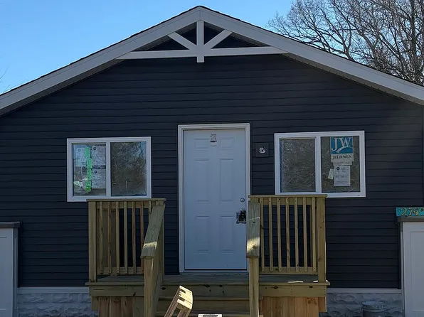 2745 Greene St, Lake Station, IN 46405