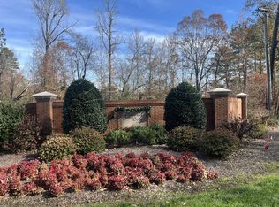 1418 Emerald Pointe Dr, Soddy Daisy, TN 37379