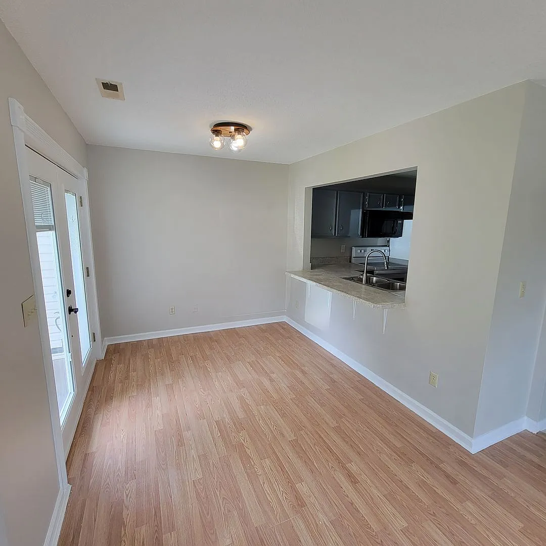 2/1.5 Townhome-Cookeville City- End Unit — Photo 3