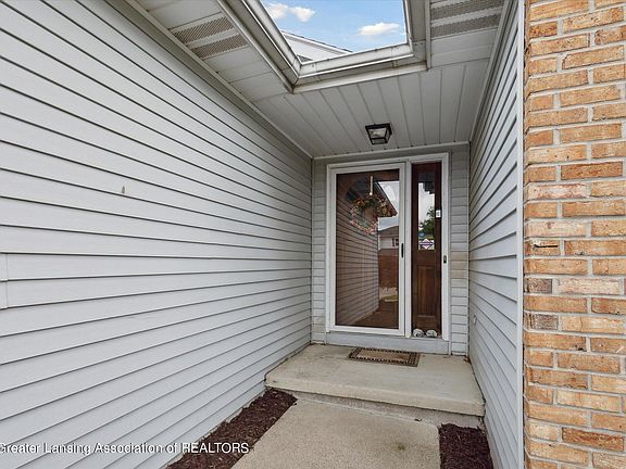 5th image of 11880 Woodspointe Dr