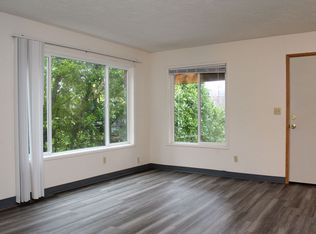 930 SW Gibbs St #1-15, Portland, OR 97239
