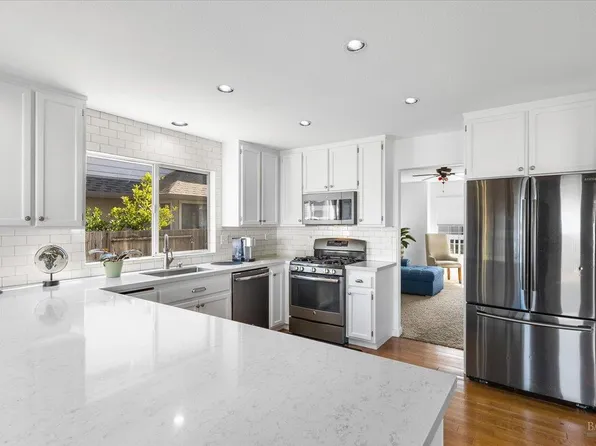 1705 Walnut Creek Drive, Santa Rosa, CA 95403