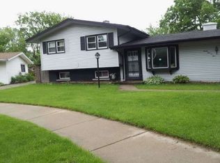 3105 189th St, Lansing, IL 60438