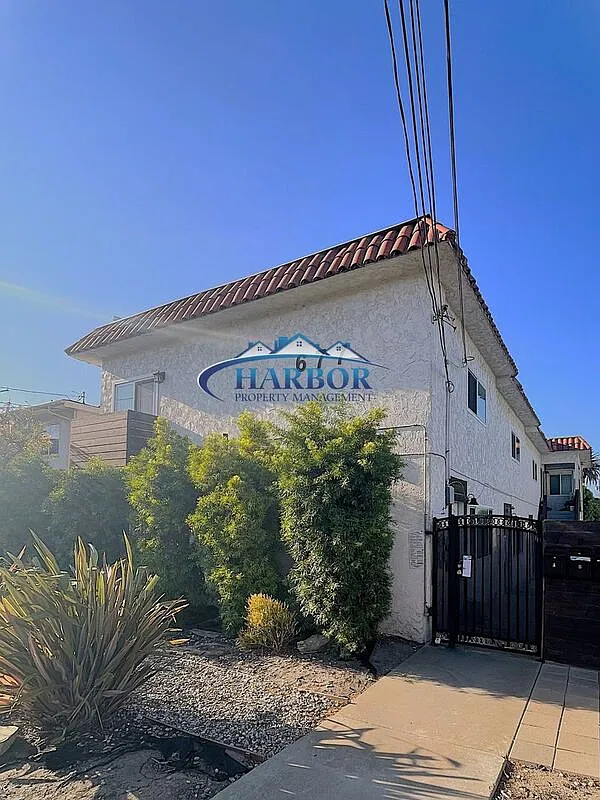 2 bed, 1.5 bath, $2,625 — Photo 1