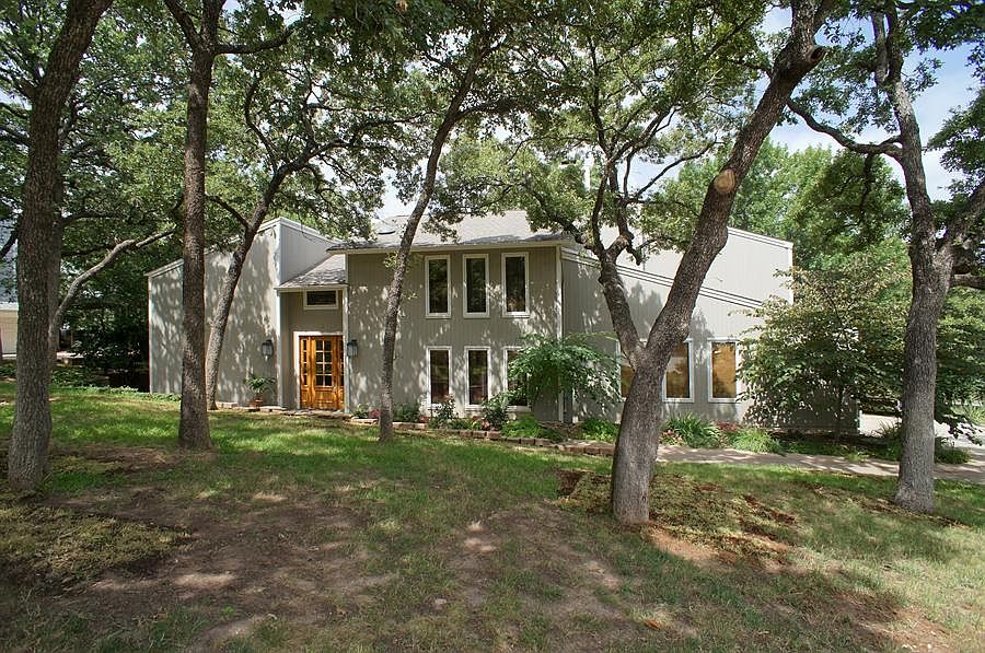 1st image of 119 Pebble Beach Dr