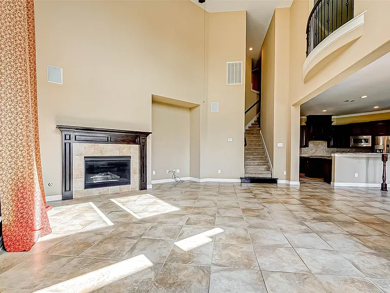 2914 Cotswold Ln — Photo 6