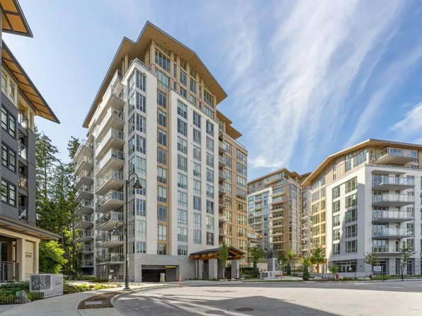 2325 Emery Ct #206, North Vancouver, BC V7J 0E8