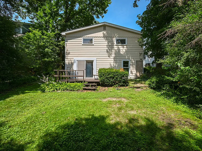 673 N Park Blvd — Photo 23