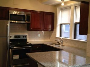 7518 Cromwell Dr APT 8, Clayton, MO 63105