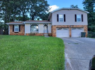 4900 Alburta Dr NW, Huntsville, AL 35816