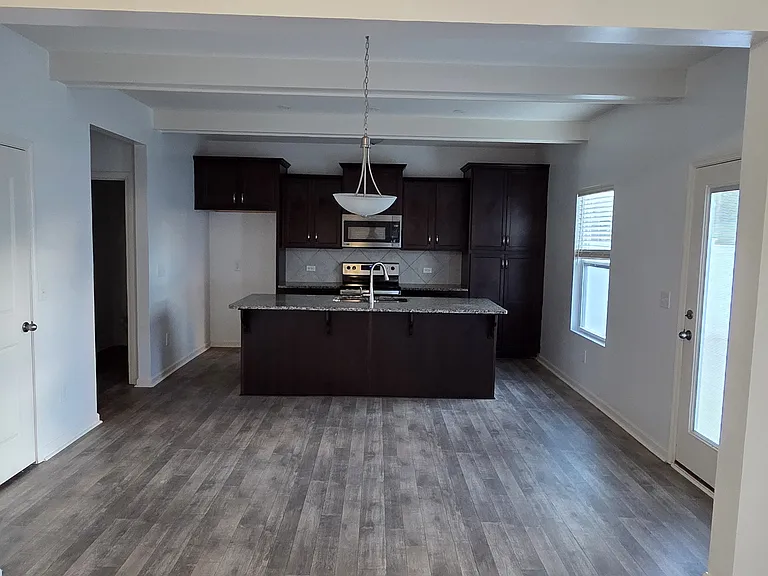 117 Bretan Ct — Photo 6