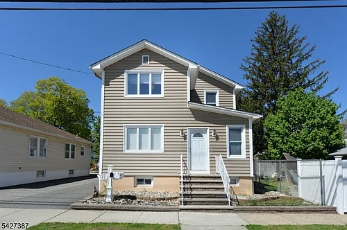 142 Grand Ave #2 Photo 1
