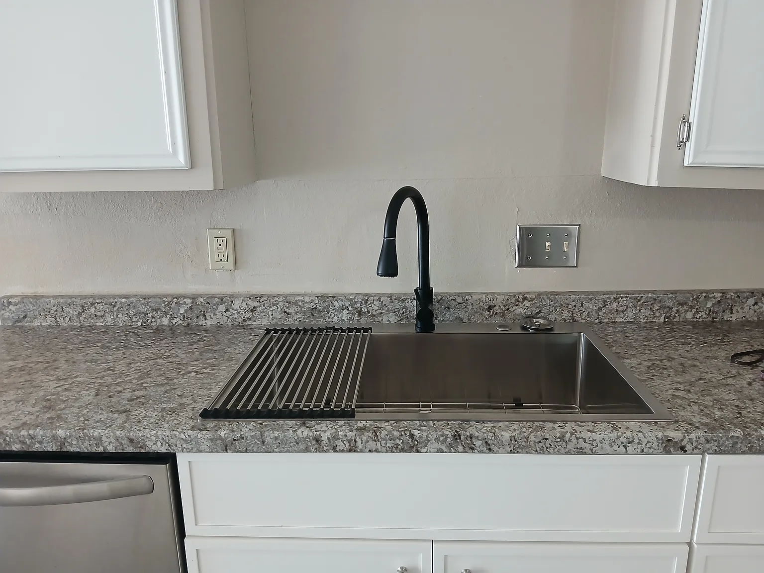 2 bed, 1200 sqft, $1,500 — Photo 2