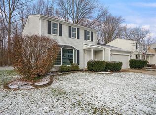 21545 Flanders St, Farmington Hills, MI