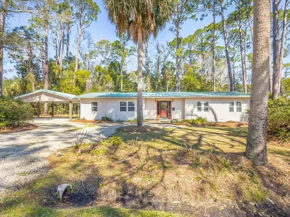 253 Prado St, Apalachicola, FL 32320