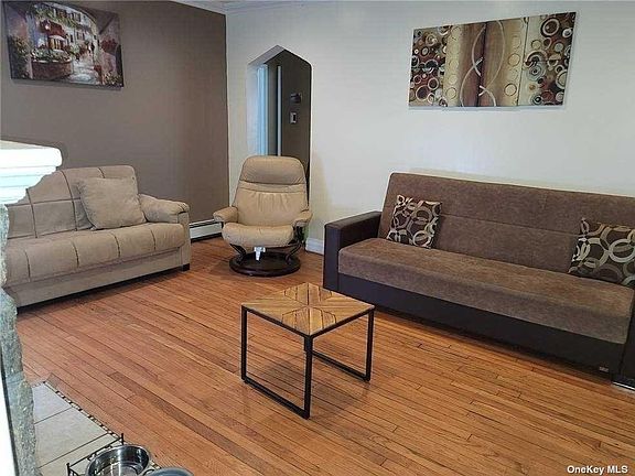 4th image of 84 Nassau Blvd