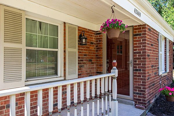 1st image of 42509 Lakeland Ct