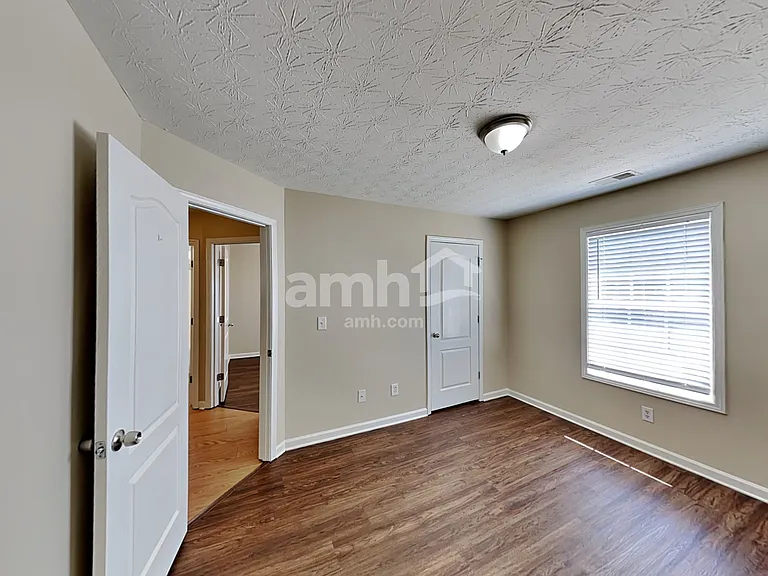 51 Wayne Meadows Ct — Photo 15