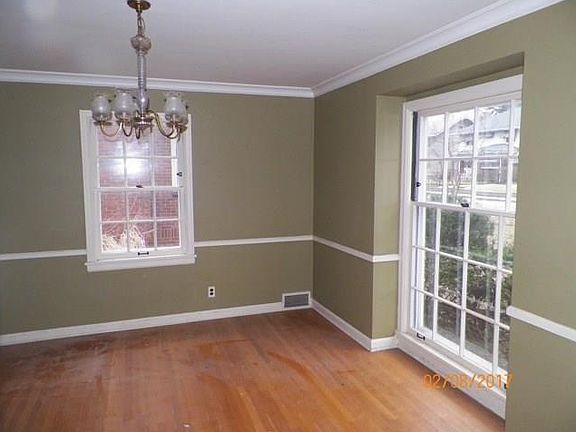 4th image of 5934 Carrollton Ave