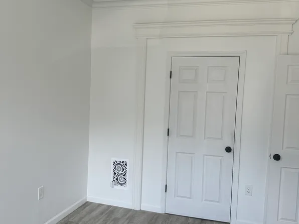 32 Rutgers Avenue image 10 of 12