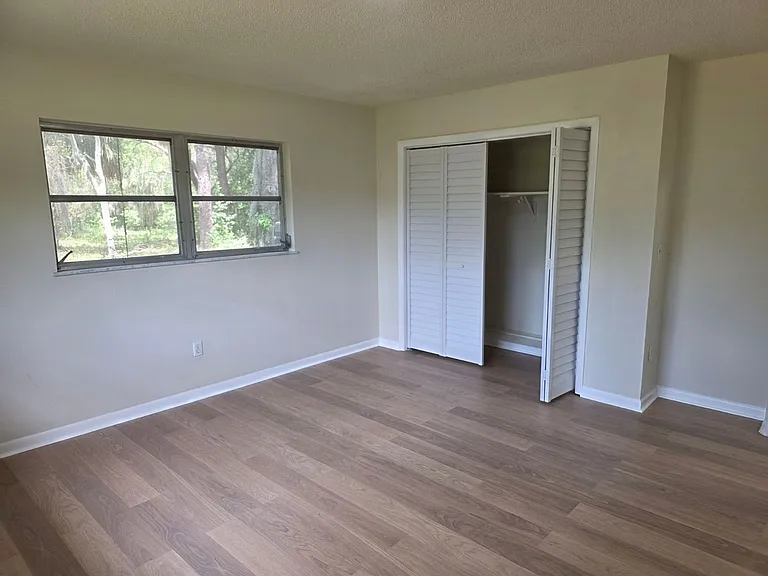 5015 Darlington Rd — Photo 13