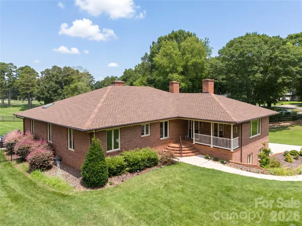 1419 Stoneyridge Dr, Charlotte, NC 28214