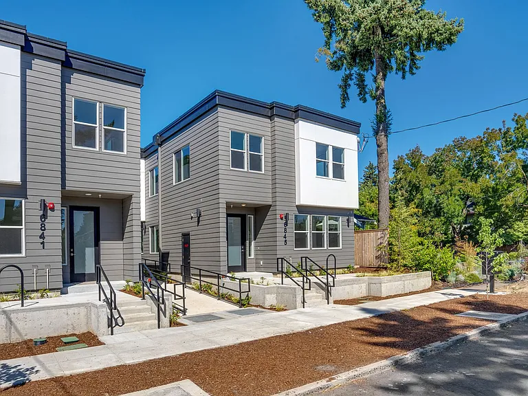 6841 N Montana Ave — Photo 32