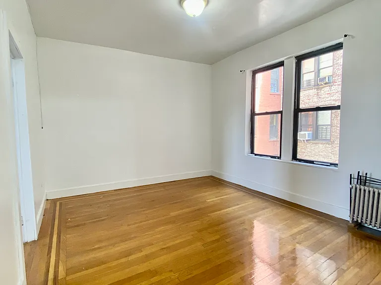 362 Wadsworth Ave #3 — Photo 2