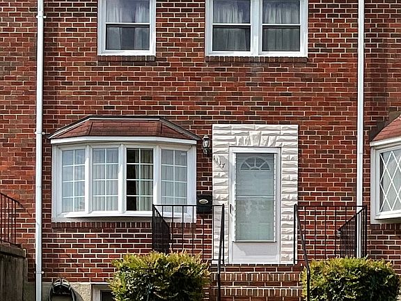2nd image of 1117 Circle Dr