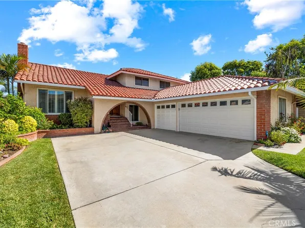 6871 Auburn Dr, Huntington Beach, CA 92647