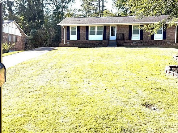 2nd image of 1487 Colony East Cir