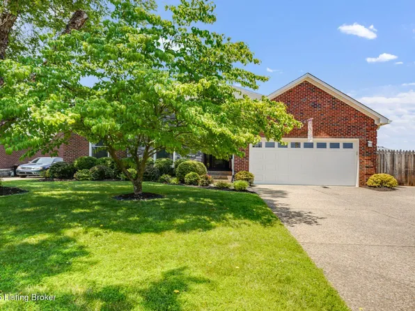 4806 Red Dawn Dr, Louisville, KY 40216