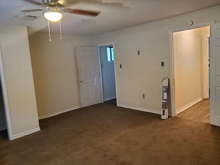 308 Kelly Ln — Photo 12