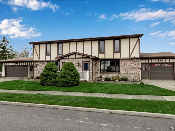 11 Cheryl Dr, Buffalo, NY 14218