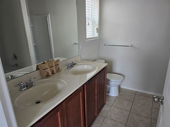 5th image of 2428 Lohani Ln