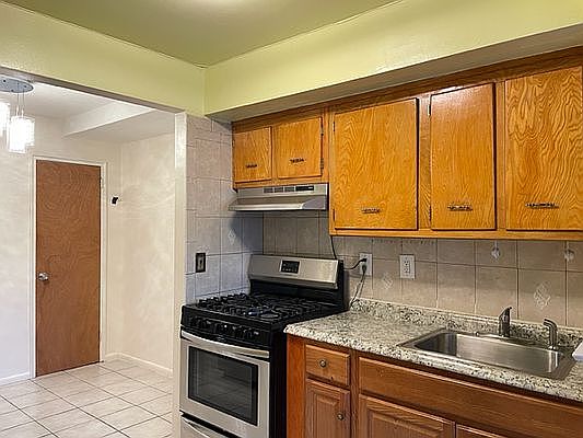 1st image of 1263 Arnow Ave #1